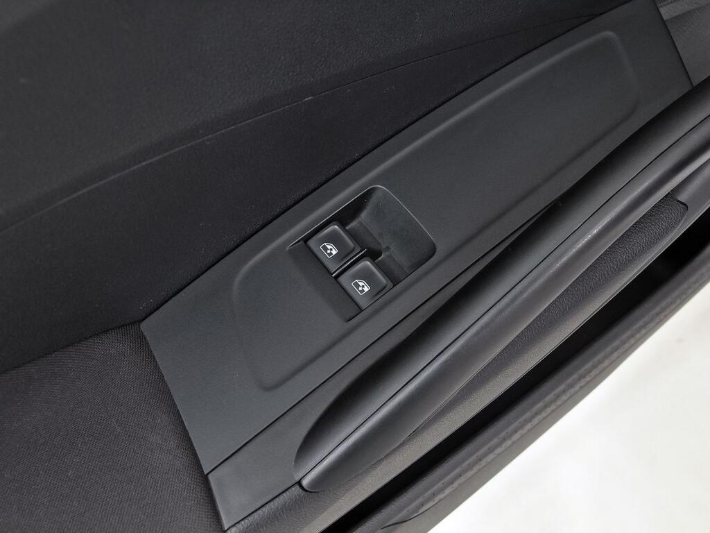 Skoda Fabia 1.0 MPI 59KW (80CV) Essence 10