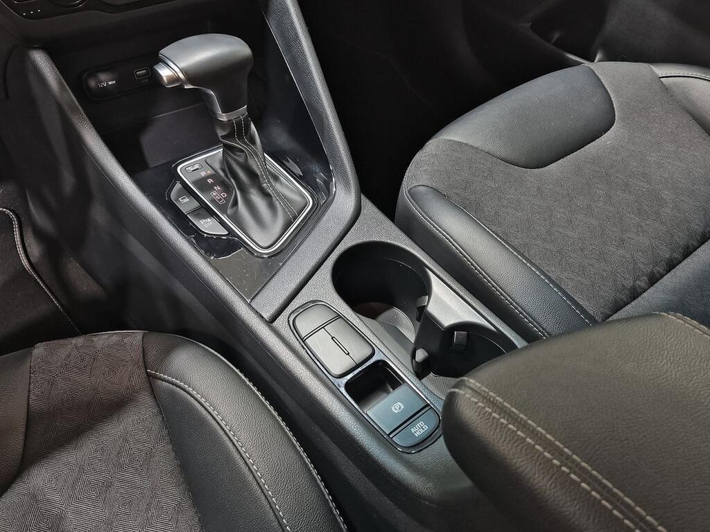 Kia Niro 1.6 GDi HEV 104kW (141CV) Drive Segunda mano