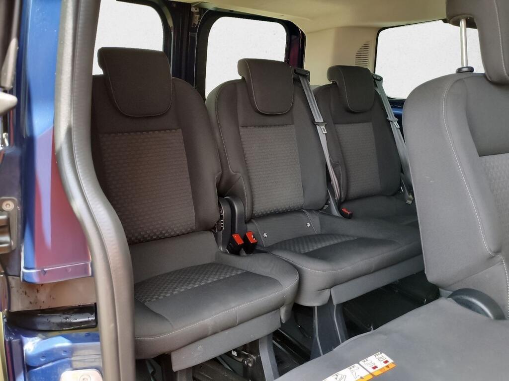 Ford Transit Custom ** TRANSIT CUSTOM 2.0 TDCI 130CV 320 TREND KOMBI SWB HEV 4P 9 PLAZAS Segunda mano