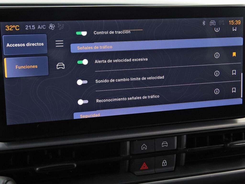 Jeep Avenger 1.2 eHybrid 74kW (100CV) Altitude 29