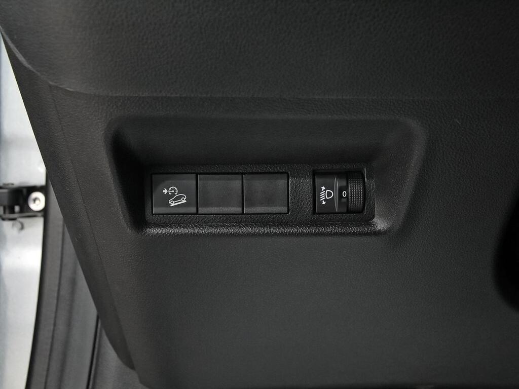 Jeep Avenger 1.2 eHybrid 74kW (100CV) Altitude 14