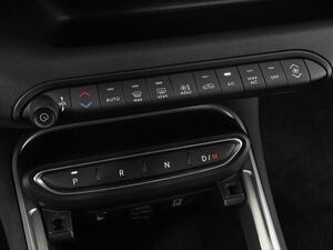 Jeep Avenger 1.2 eHybrid 74kW (100CV) Altitude 32