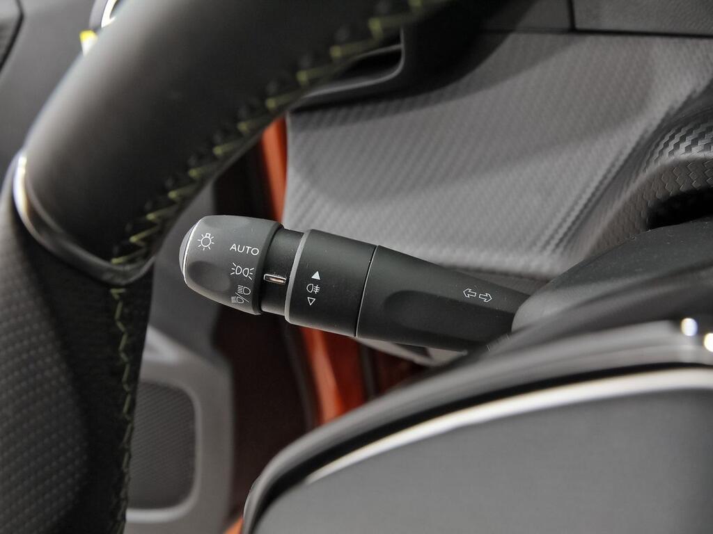 Peugeot 2008 GT Puretech 130 S&S 6 Vel. MAN Segunda mano