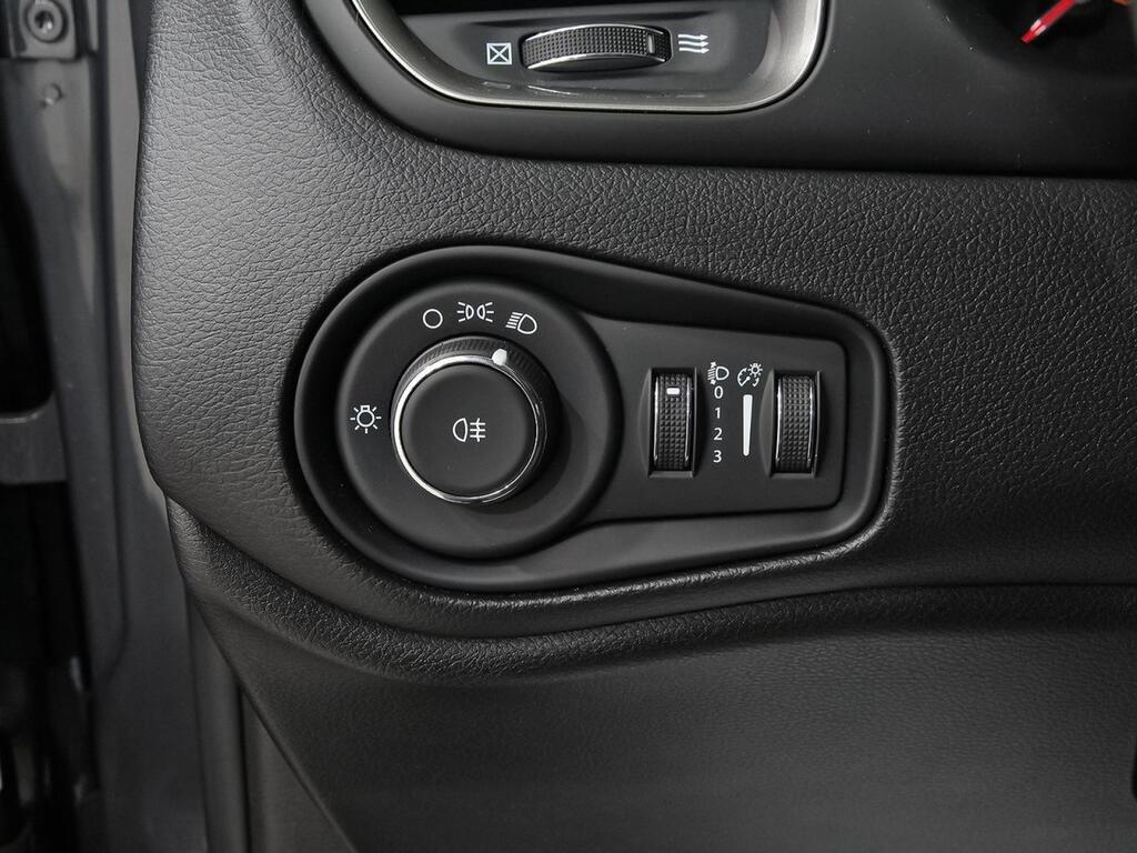 Jeep Renegade eHybrid 1.5 96kW(130CV) Longitude ATX 14