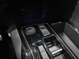 Peugeot 3008 Hybrid 225 e-EAT8 GT 26