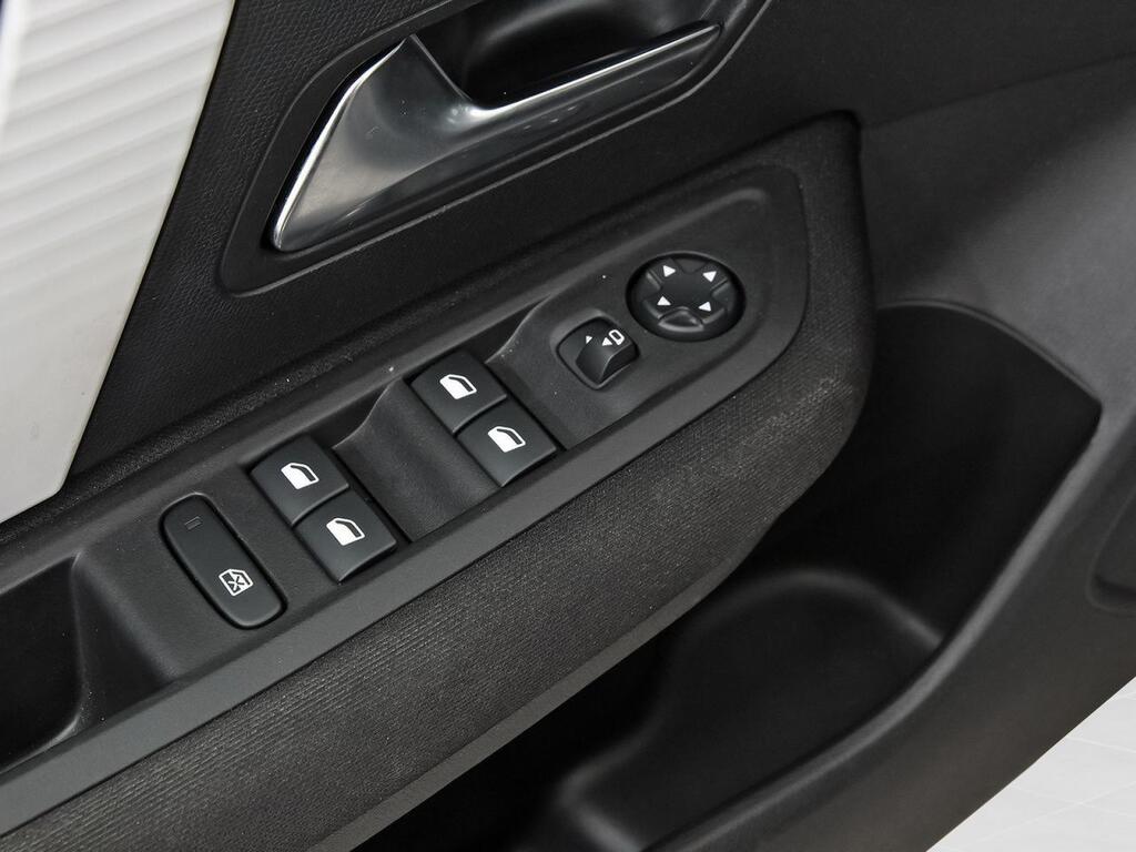 Citroën C4 Hybrid 136 e-DCS6 Plus Segunda mano