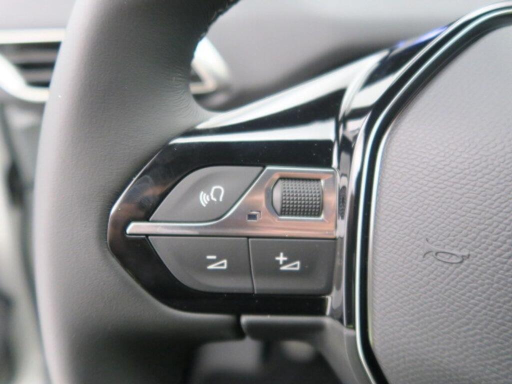 Peugeot 3008 1.2 PureTech 96KW (130CV) S&S Allure Segunda mano