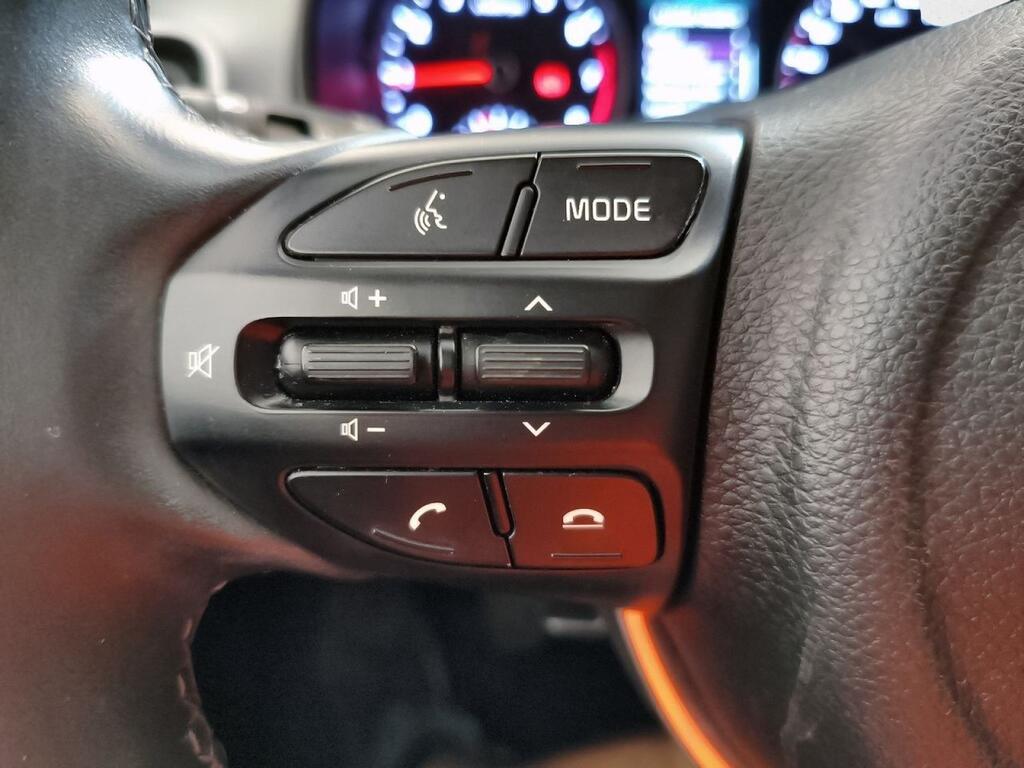 Kia Stonic 1.0 T-GDi 88kW (120CV) MHEV iMT Drive Segunda mano