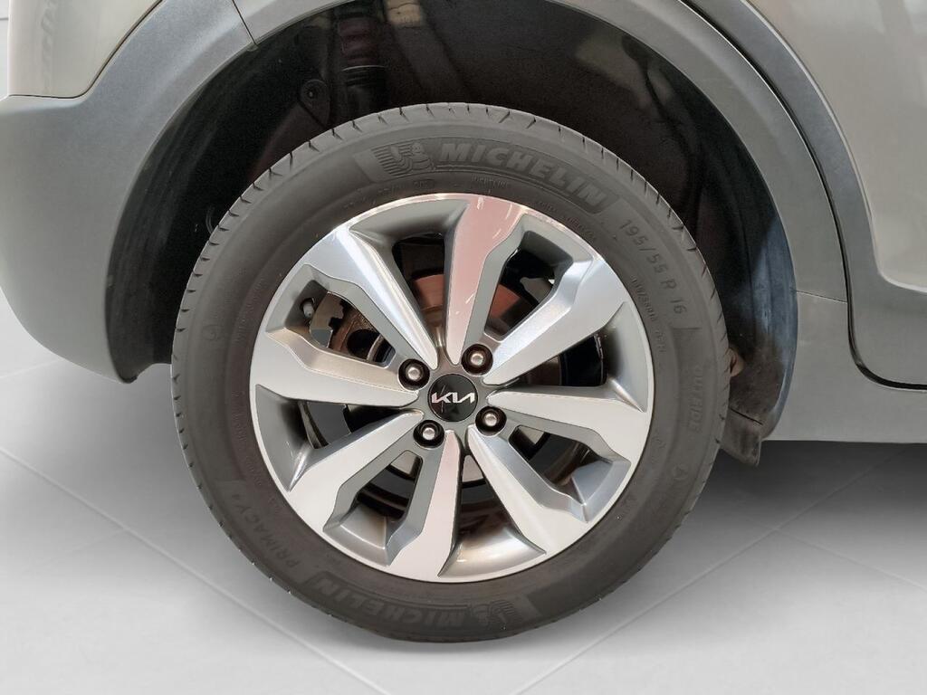 Kia Stonic 1.0 T-GDi 88kW (120CV) MHEV iMT Drive Segunda mano