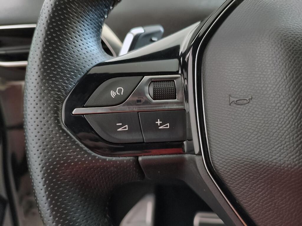 Peugeot 3008 1.2 PureTech 96KW S&S GT EAT8 12