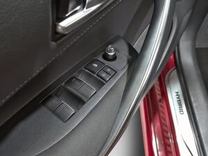 Toyota Corolla 1.8 125H ACTIVE E-CVT TOURING SPORT 11