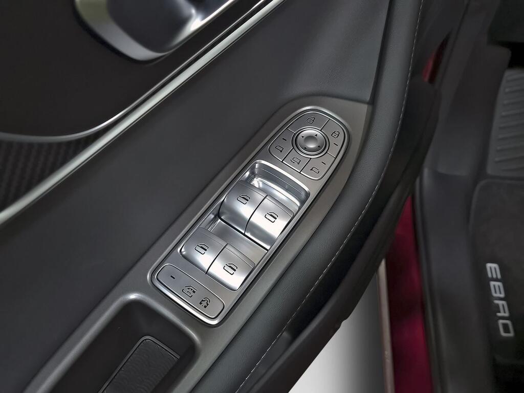 Ebro S700 1.5 TGDI PHEV Luxury E-CVT Km0