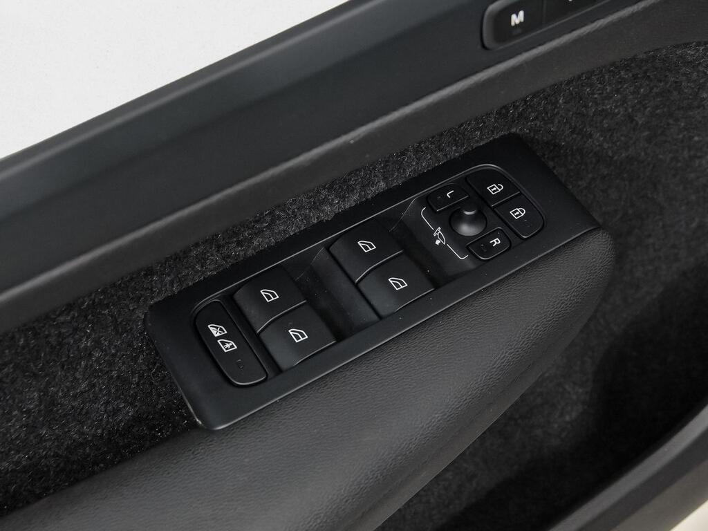 Volvo XC40 2.0 B3 G Core Auto Segunda mano