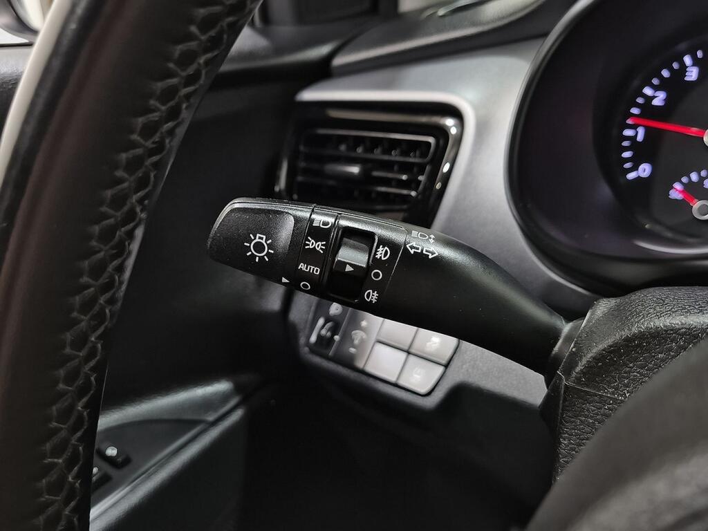 Kia Stonic 1.0 T-GDi 88kW (120CV) Drive Eco-Dynam 14