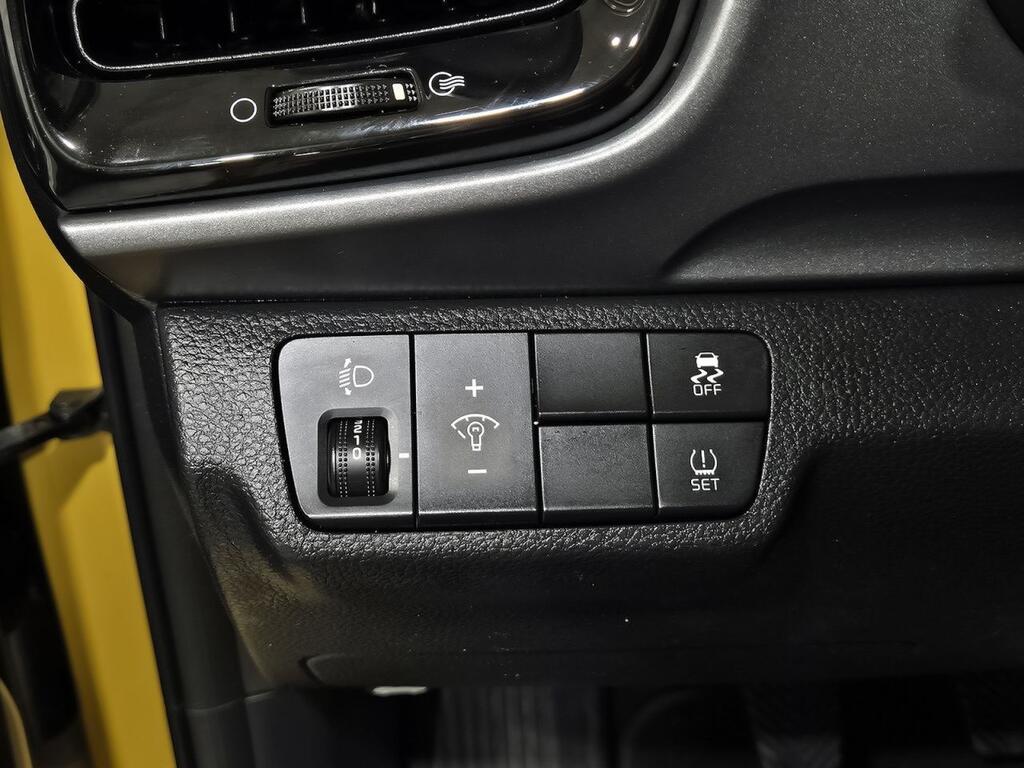 Kia Stonic 1.0 T-GDi 88kW (120CV) Drive Eco-Dynam 12