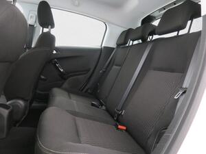 Peugeot 208 BlueHDi 73kW (100CV) Active 18