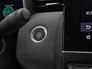 Renault Clio Techno TCe 90 (67kw) 22