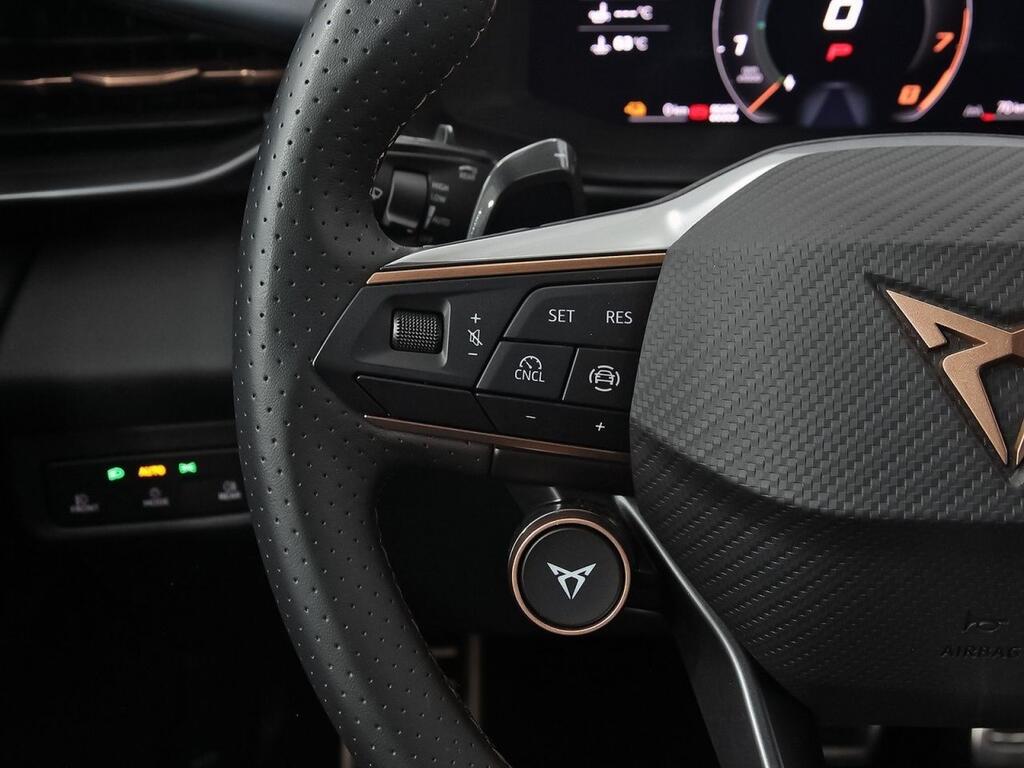 CUPRA Terramar 1.5 TSI e-Hybrid 150kW (204 CV) DSG Segunda mano