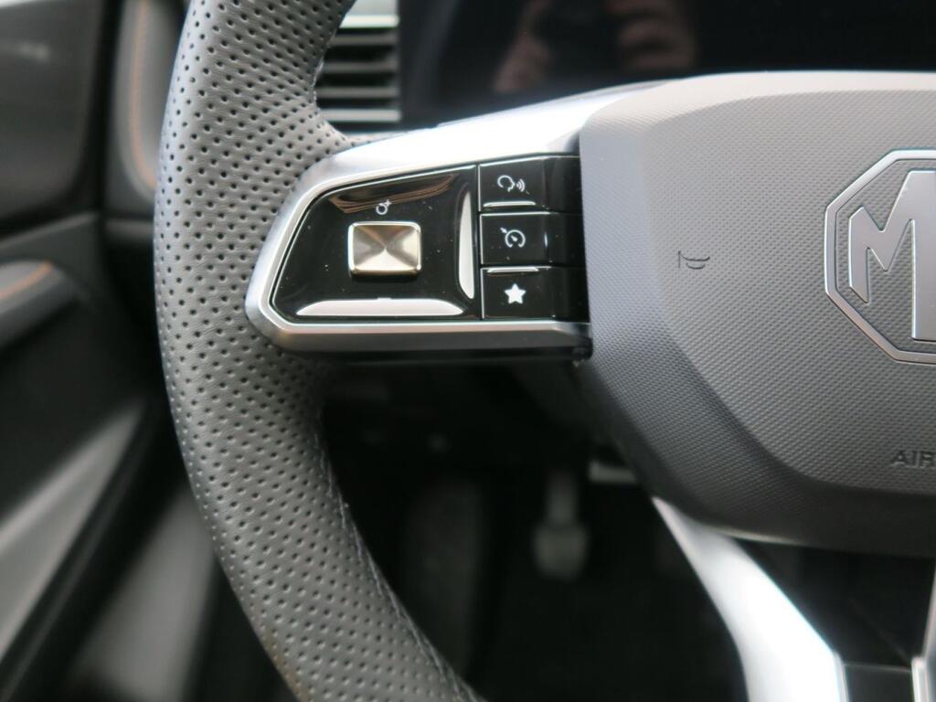MG HS LUXURY 1.5T 170 CV 5P Km0