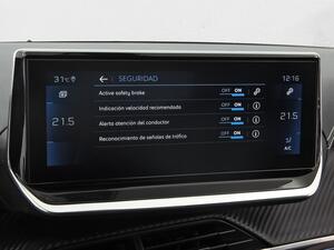 Peugeot 208 PureTech 73kW (100CV) EAT8 GT Line 28
