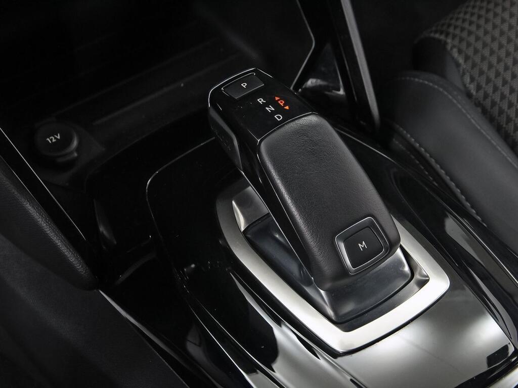 Peugeot 208 PureTech 73kW (100CV) EAT8 GT Line Segunda mano