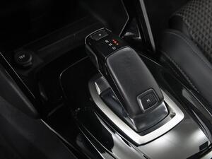 Peugeot 208 PureTech 73kW (100CV) EAT8 GT Line 32