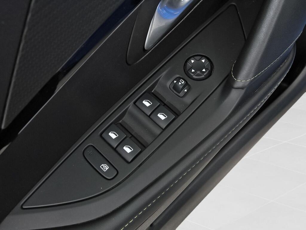 Peugeot 208 PureTech 73kW (100CV) EAT8 GT Line Segunda mano