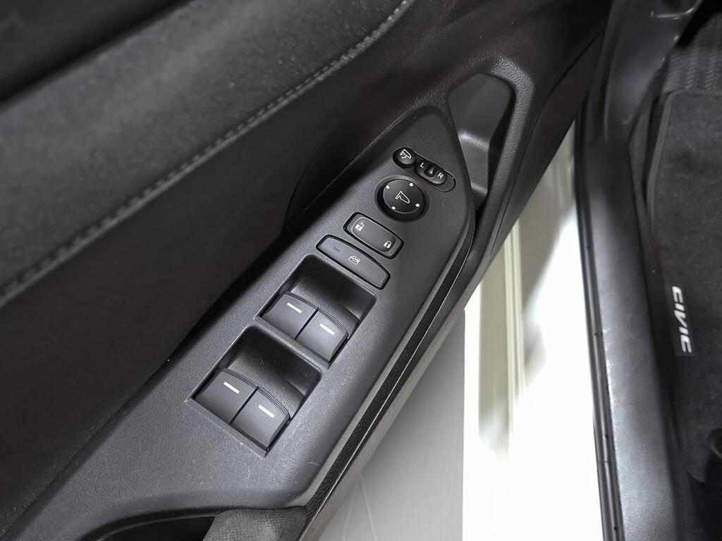 Honda Civic 1.0 I-VTEC TURBO ELEGANCE NAV 11