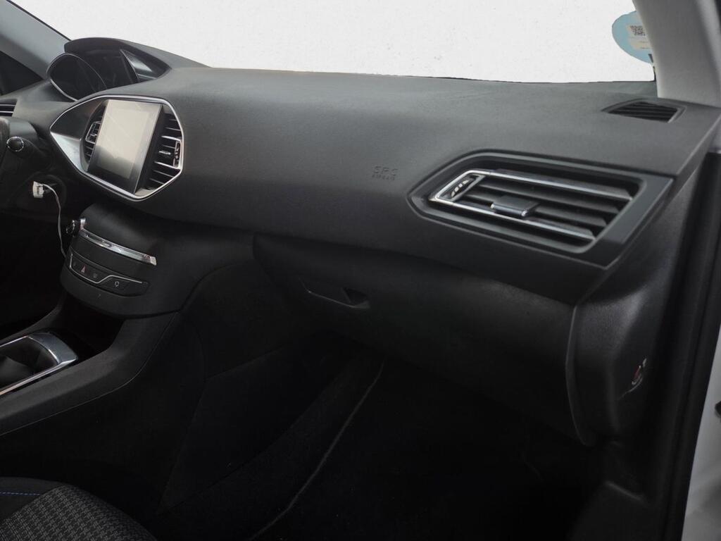 Peugeot 308 5p Style PureTech 110 S&S 6vel MAN Segunda mano