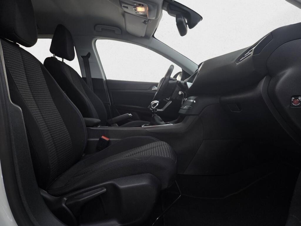 Peugeot 308 5p Style PureTech 110 S&S 6vel MAN Segunda mano
