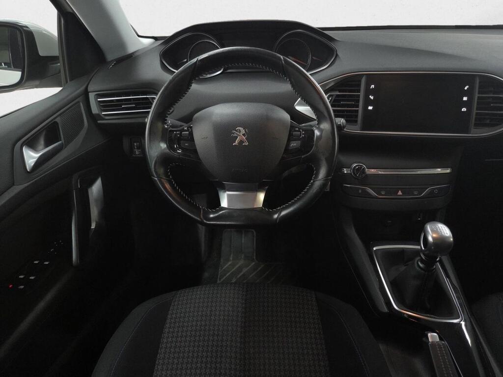 Peugeot 308 5p Style PureTech 110 S&S 6vel MAN Segunda mano