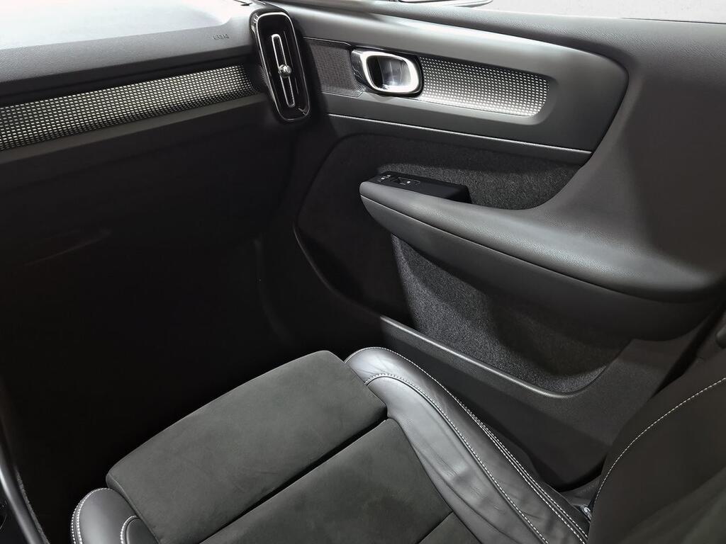 Volvo XC40 2.0 B3 G R-Design Auto Segunda mano