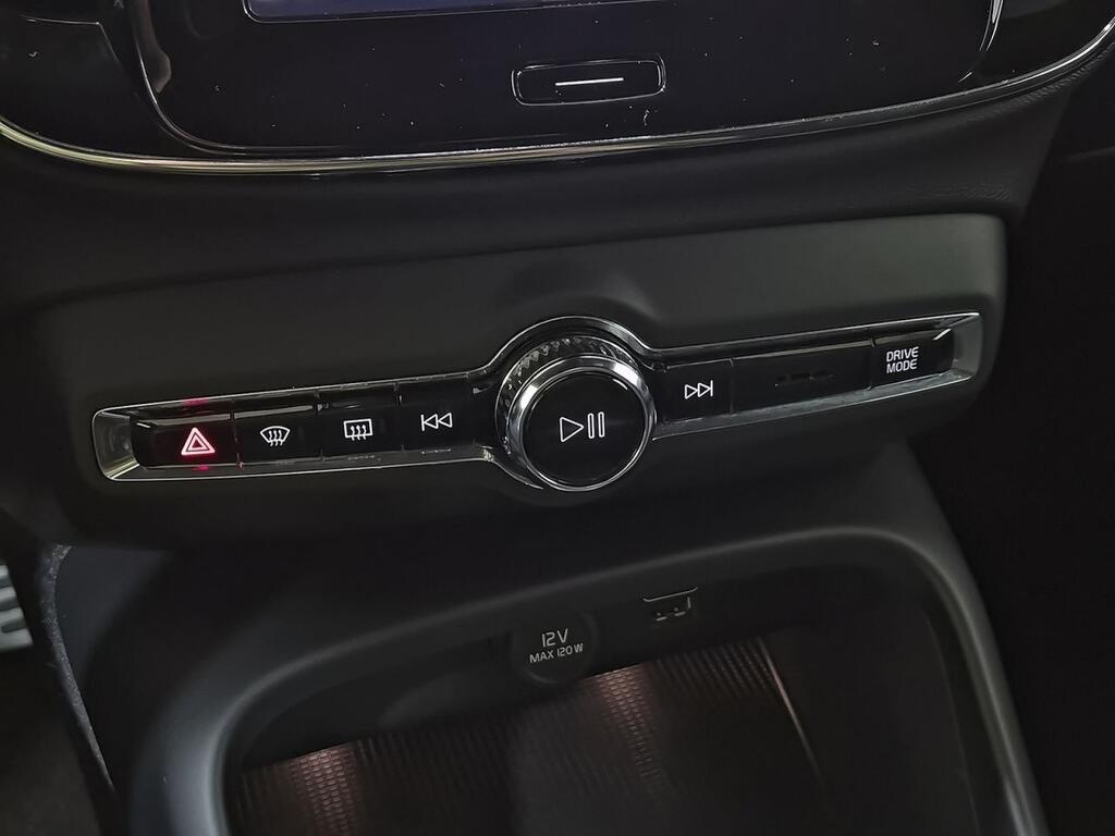 Volvo XC40 2.0 B3 G R-Design Auto Segunda mano