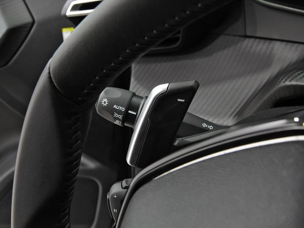 Peugeot 2008 N2008 Allure Hybrid 136 eDCS6 Segunda mano