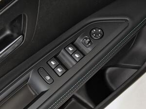 Peugeot 5008 1.2 100KW Allure Pack eDCS6 14
