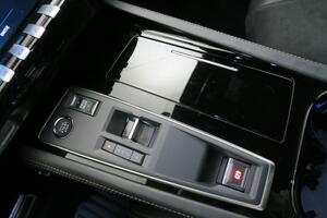 Peugeot 508 Hybrid SW GT HYBRID 225 e-EAT8 11