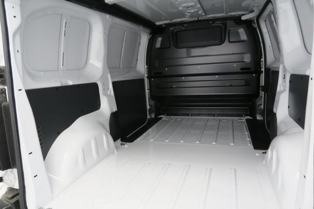 Peugeot Expert E-EXPERT FURGON STANDARD BEV (100KW) 136CV Km0