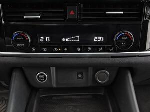 Nissan Qashqai 1.3 DIG-T MHEV 158CV N-CONNECTA DCT 5P(TECHO) 29