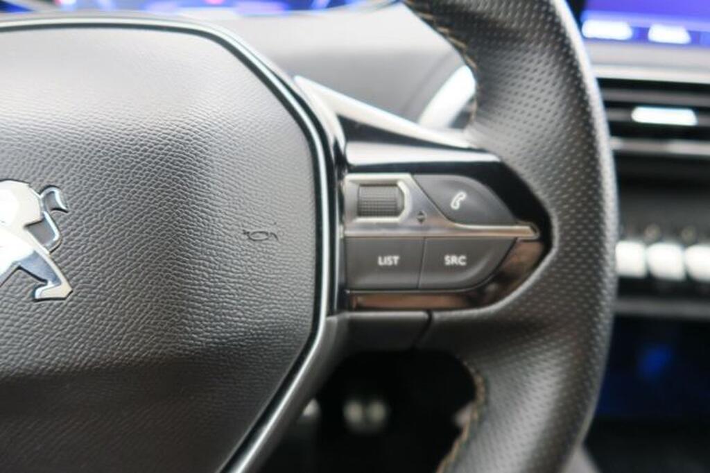 Peugeot 3008 GT LINE 1.2 PURETECH 130CV MAN 5P 12