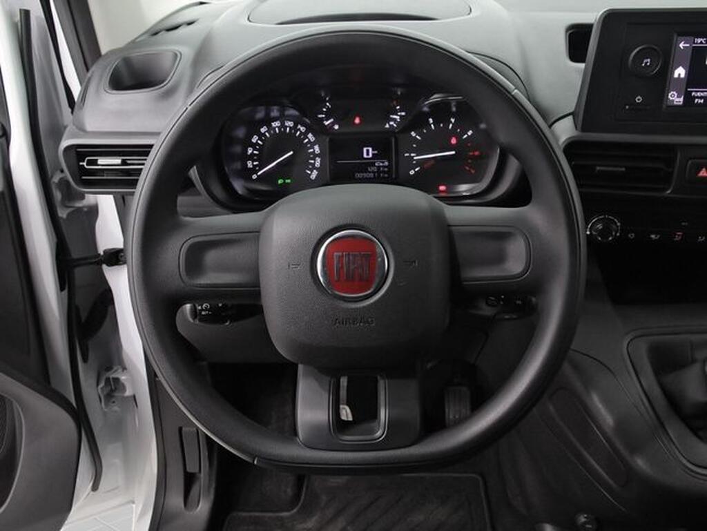 Fiat Doblo FURGON 1.2 GASOLINE 110CV 650KG L1 4P Segunda mano