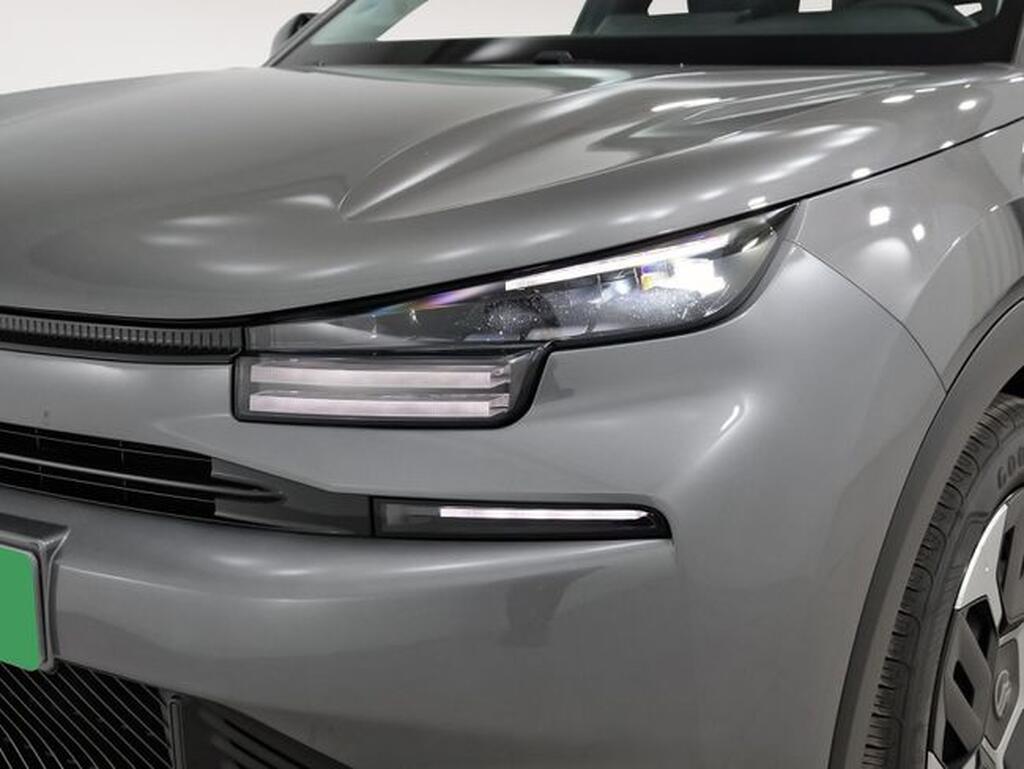 Citroën C4 Hybrid 145 ë-DCS6 Plus 33