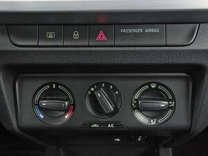 Skoda Fabia 1.0 MPI 44KW (60cv) Urban 23