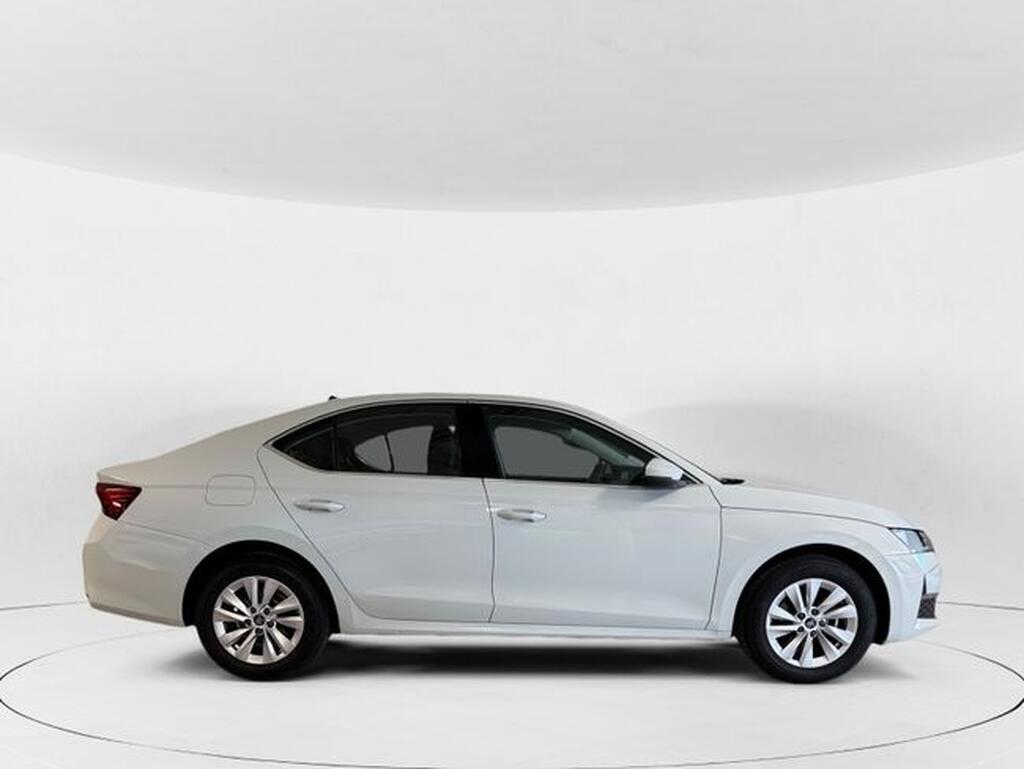 Skoda Octavia 1.5 TSI 110kW(150CV) m-HEV DSG Selection Segunda mano