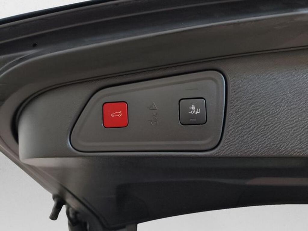 Peugeot 3008 Hybrid 225 e-EAT8 GT Pack Segunda mano