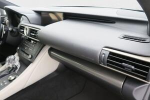 Lexus RC 2.5 300h F Sport 16