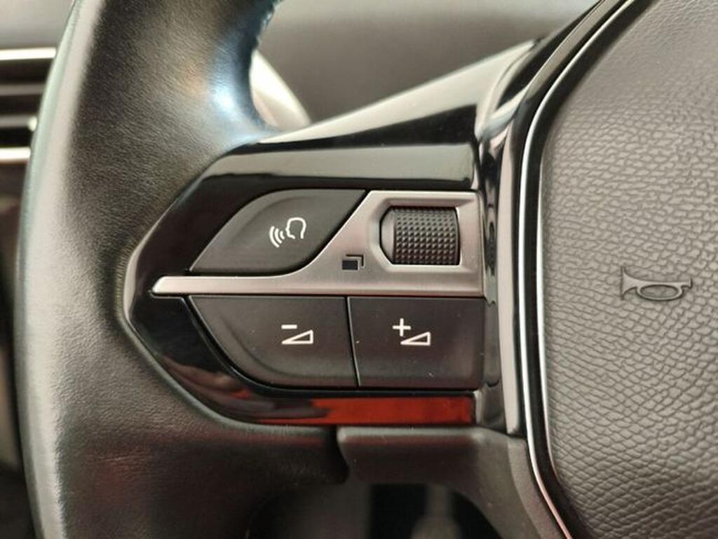 Peugeot 5008 Allure 1.5L BlueHDi 96kW (130CV) S&S Segunda mano