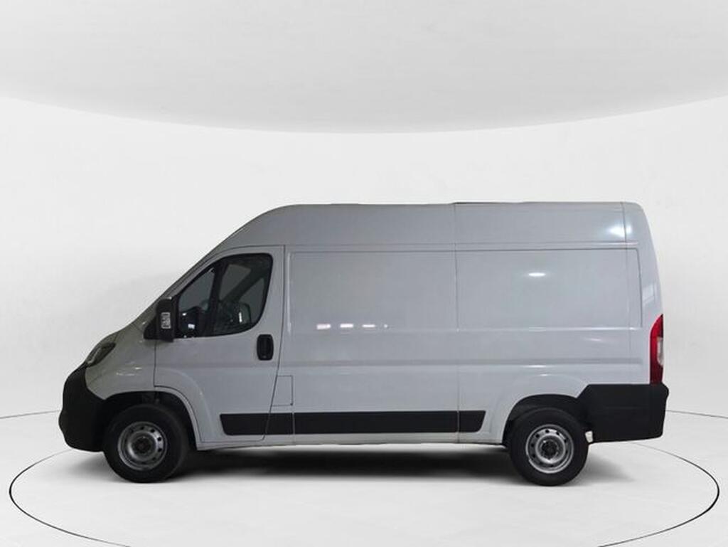 Peugeot Boxer FG 2.2 BHDI 120 L2H2 3.3T 4P Segunda mano