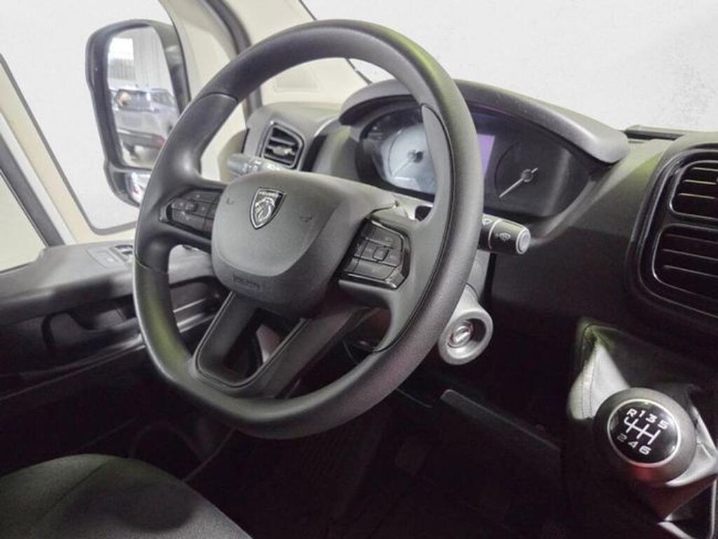 Peugeot Boxer FG 2.2 BHDI 120 L2H2 3.3T 4P Segunda mano