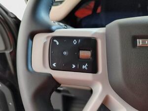 Land-Rover Defender 3.0D I6 250 S 110 Auto 4WD MHEV 13