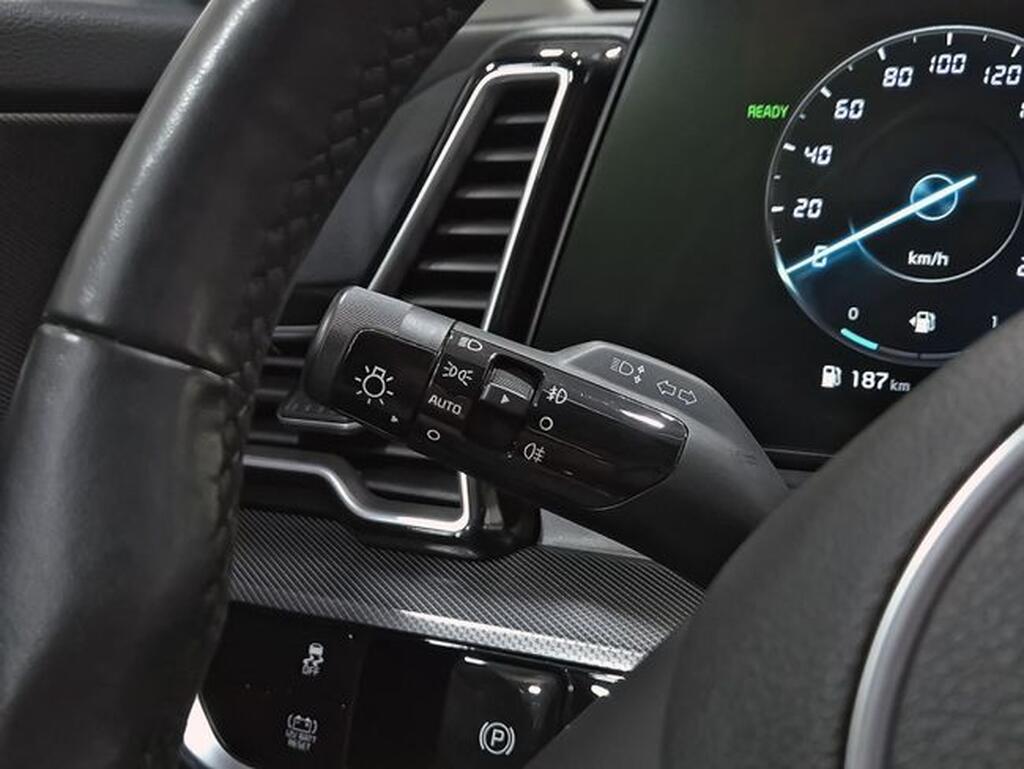 Kia Sportage 1.6 T-GDi HEV 158kW (215CV) Tech 4x2 Segunda mano